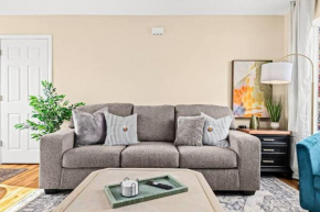 New Cozy Lower Flat in Roseville